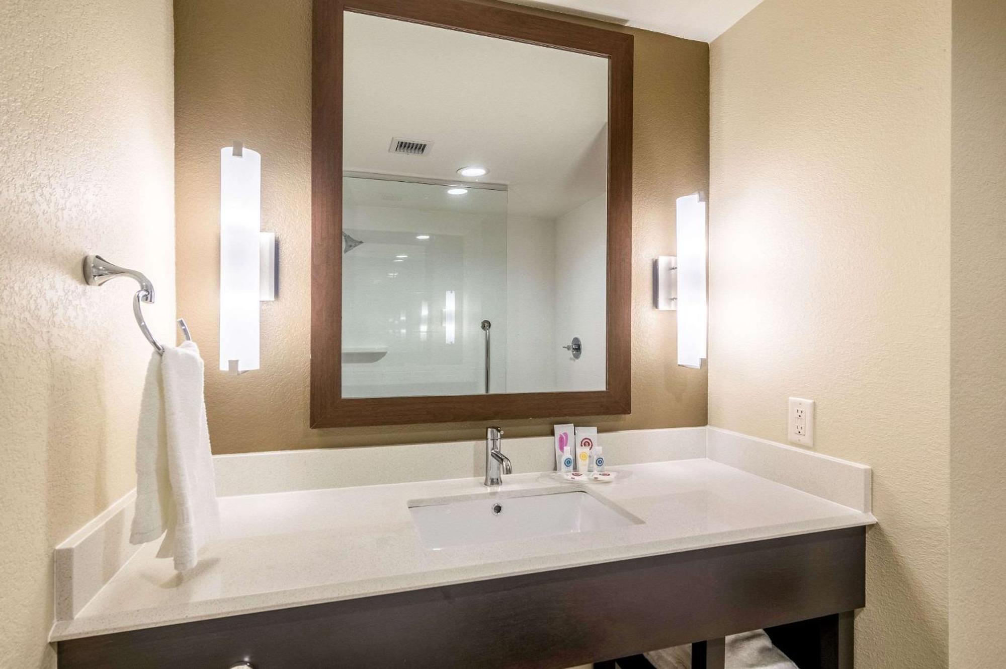 Comfort Suites Meridian And I-40 Oklahoma City Luaran gambar